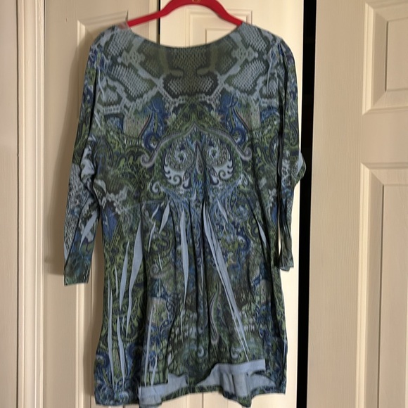 One World Tunic - Picture 3 of 4